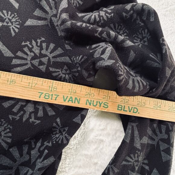 Legend of Zelda Twilight Princess AOP Hylian Crest Black Zip Hoodie XS RARE - Picture 11 of 14